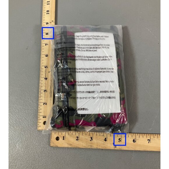 Lug Peekaboo Camo Orchid Unisex Crossbody Bag in Pink Canvas with Camouflage Pat - Picture 5 of 8